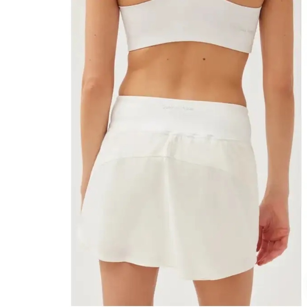 NWT Outdoor‎ Voices Hudson 4" skort in white